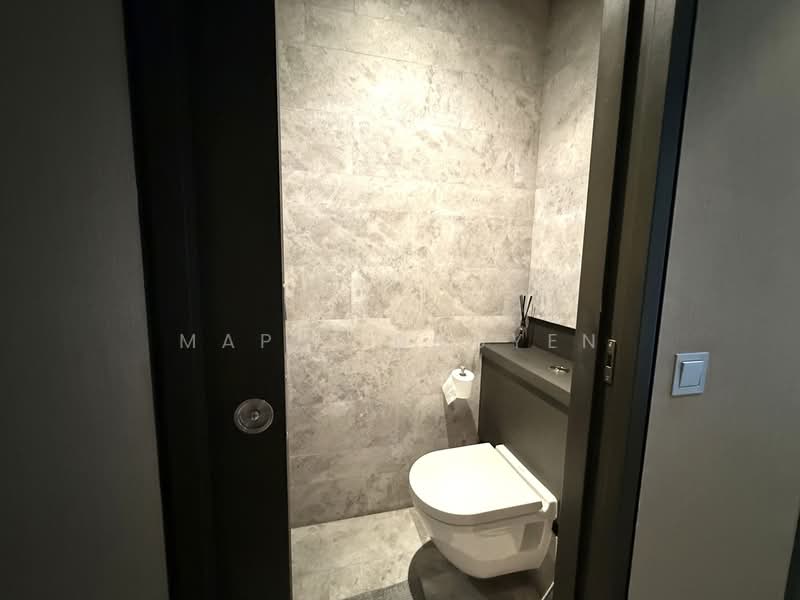 For Rent - OUE Twin Peaks