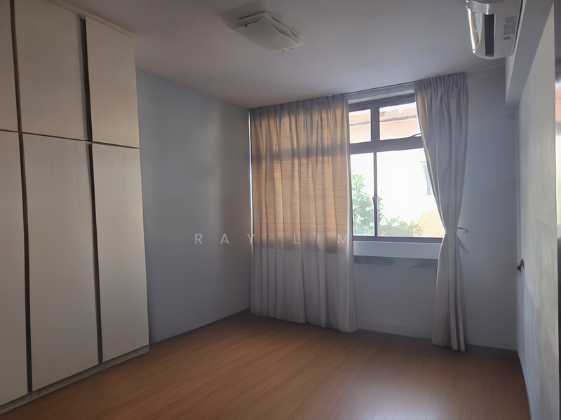 Only $21xx psf ! Poh Huat Vicinity Walk to Kovan MRT/Future S’goon North MRT/1km Rosyth Sch!, , 4 Bedrooms, 2,400 sqft, Terraced House For Sale, by Ray Lim, 20318892 - PropertyGuru.com.sg