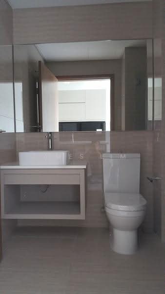NEWest, 3 West Coast Drive, Buona Vista / West Coast / Clementi New Town, Studio, 436 sqft, Apartment For Rent, by James Lim, 20320239 - Bathroom - PropertyGuru.com.sg