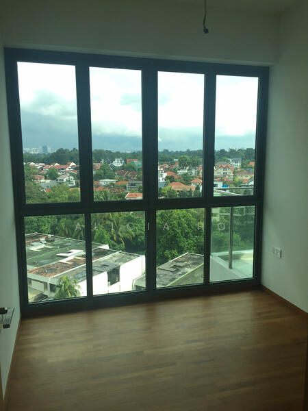For Rent - Thomson Three