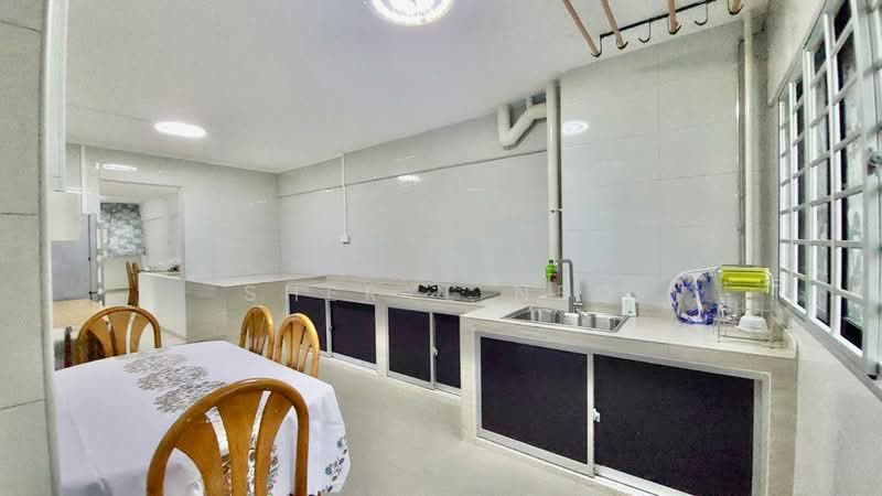 For Rent - 166 Bukit Batok West Avenue 8