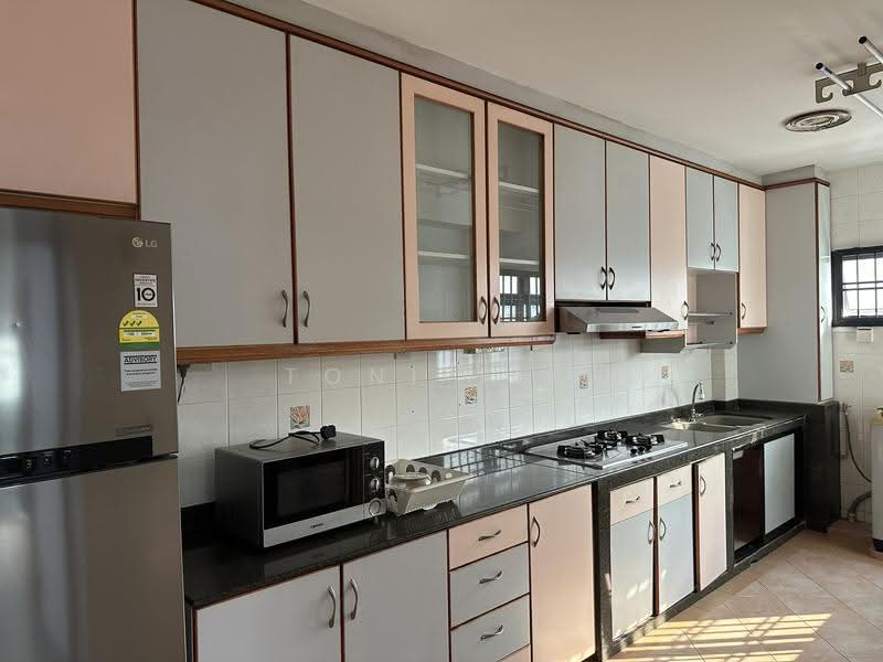 323C Sengkang East Way, 323C Sengkang East Way, Hougang / Punggol / Sengkang, 3 Bedrooms, 1,200 sqft, HDB Flat For Rent, by Toni Teo, 20331857 - PropertyGuru.com.sg