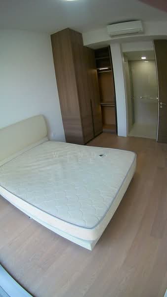 Echelon, 9 Alexandra View, 2 Bedrooms, 732 sqft, Condominium For Rent, by Wendy Lee, 20341001 - Spacious Master Room - PropertyGuru.com.sg