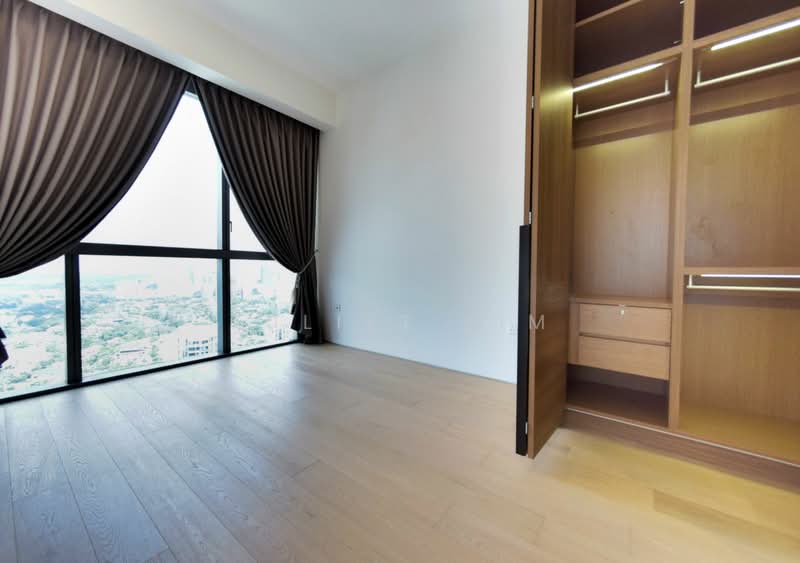 Echelon, 7 Alexandra View, 2 Bedrooms, 732 sqft, Condominium For Rent, by Juliet Lim, 20356841 - GUEST ROOM WITH CITY VIEW - PropertyGuru.com.sg