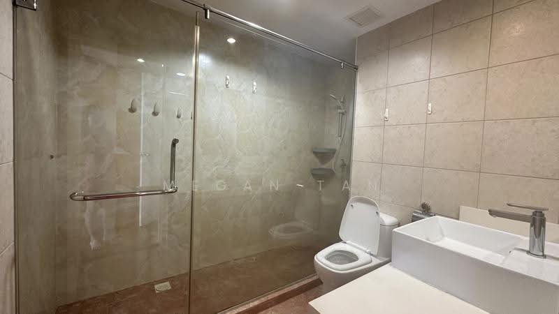 Heritage View, 10 Dover Rise, Buona Vista / West Coast / Clementi New Town, 3 Bedrooms, 1,163 sqft, Condominium For Rent, by Megan Tan, 20357113 - Bathroom - PropertyGuru.com.sg