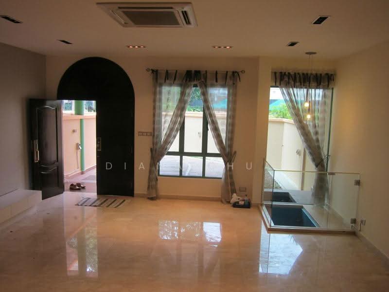 Rifle Range Road Bukit Timah King Albert Park MRT, Rifle Range Road, Clementi Park / Upper Bukit Timah, 5 Bedrooms, 5,128 sqft, Terraced House For Rent, by Diana Chua, 20368246 - PropertyGuru.com.sg