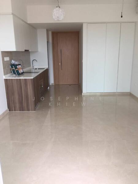 the-glades-tenah-merah-mrt