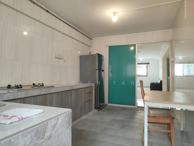 127 Ang Mo Kio Avenue 3, 127 Ang Mo Kio Avenue 3, Ang Mo Kio / Bishan / Thomson, 2 Bedrooms, 882 sqft, HDB Flat For Rent, by Joseph Tan, 20382462 - Kitchen - PropertyGuru.com.sg