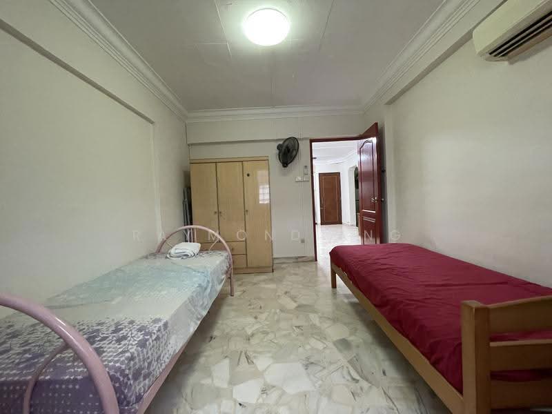 283 Tampines Street 22, 283 Tampines Street 22, Pasir Ris / Tampines, 2 Bedrooms, 796 sqft, HDB Flat For Rent, by Raymond Ang, 20382463 - Bedroom - PropertyGuru.com.sg