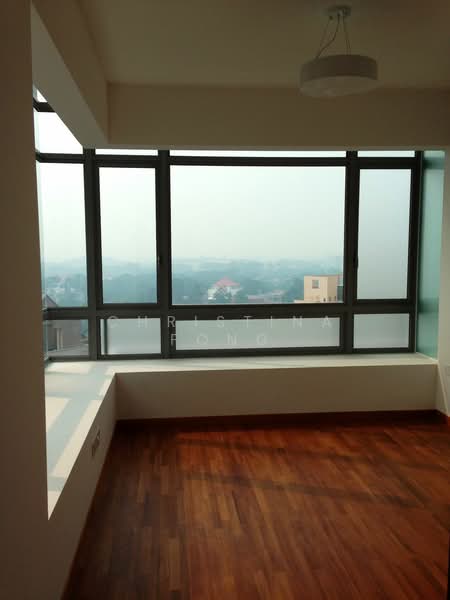 Ascentia Sky, 1 Alexandra View, 3 Bedrooms, 1,475 sqft, Apartment For Rent, by Christina Fong, 20389913 - masterbedroom - unblocked view and windy - PropertyGuru.com.sg