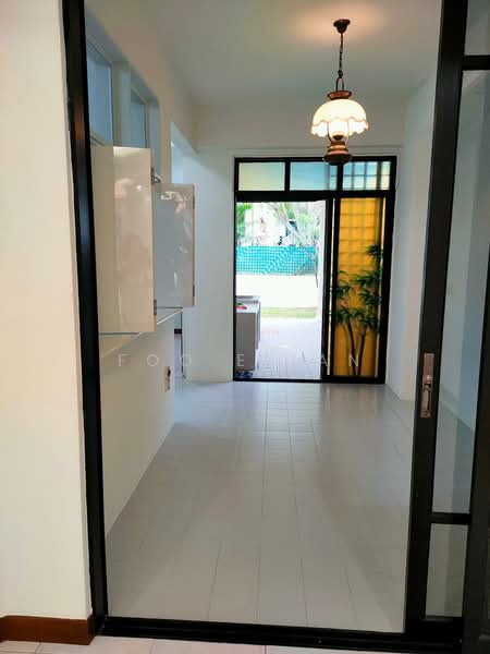 Stratton Walk, Stratton Walk, 4 Bedrooms, 2,400 sqft, Terraced House For Rent, by Foo Elian, 20420932 - PropertyGuru.com.sg