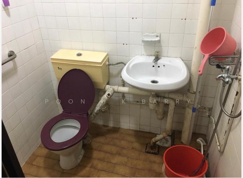 703 Bedok Reservoir Road, 703 Bedok Reservoir Road, 2 Bedrooms, 721 sqft, HDB Flat For Rent, by Poon H K Barry, 20424689 - PropertyGuru.com.sg