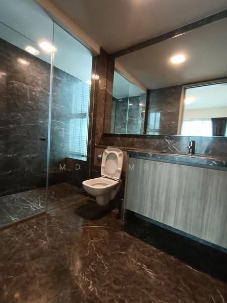 super clean common toilet
