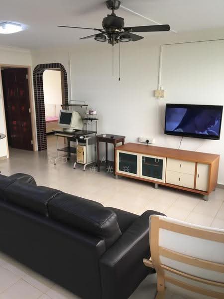 311 Yishun Ring Road, 311 Yishun Ring Road, Sembawang / Yishun, 3 Bedrooms, 1,108 sqft, HDB Flat For Rent, by Adrian Hui 许光兴, 20428429 - Living Room - PropertyGuru.com.sg