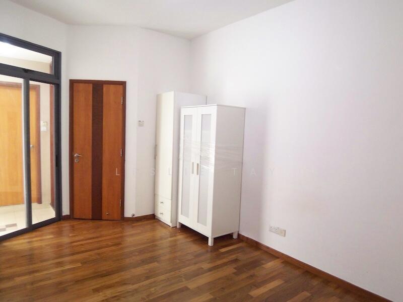 Stratton Green, Stratton Drive, 5 Bedrooms, 3,300 sqft, Terraced House For Rent, by Leslie Tay, 20430004 - PropertyGuru.com.sg