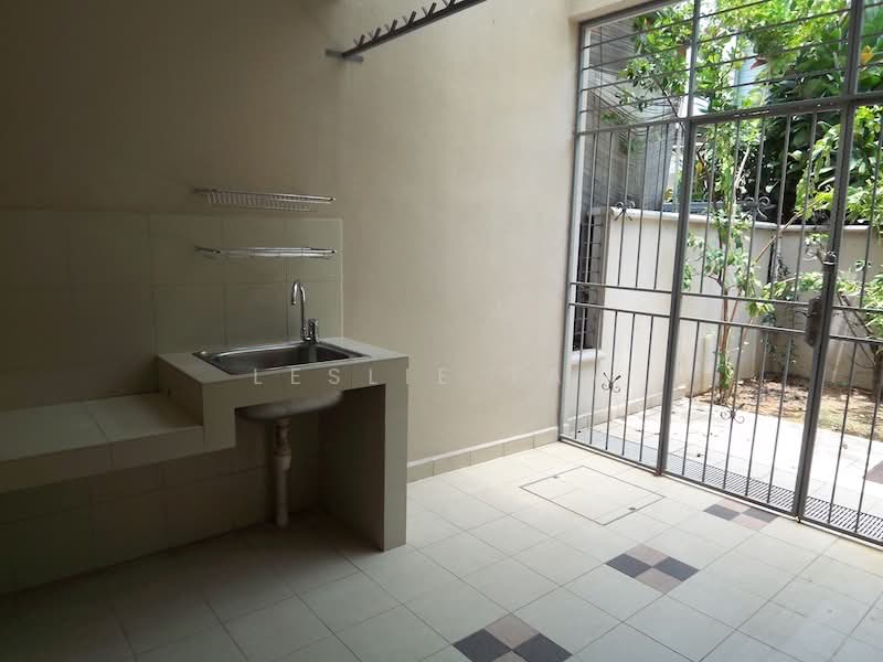 Stratton Green, Stratton Drive, 5 Bedrooms, 3,300 sqft, Terraced House For Rent, by Leslie Tay, 20430004 - PropertyGuru.com.sg