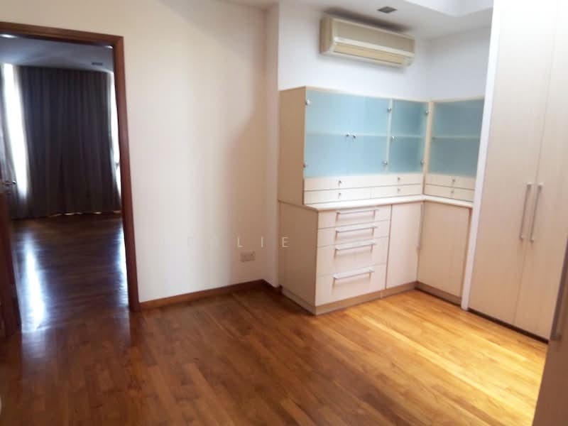 Stratton Green, Stratton Drive, 5 Bedrooms, 3,300 sqft, Terraced House For Rent, by Leslie Tay, 20430004 - PropertyGuru.com.sg