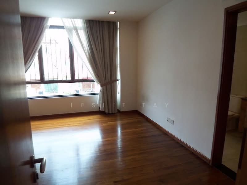 Stratton Green, Stratton Drive, 5 Bedrooms, 3,300 sqft, Terraced House For Rent, by Leslie Tay, 20430004 - PropertyGuru.com.sg