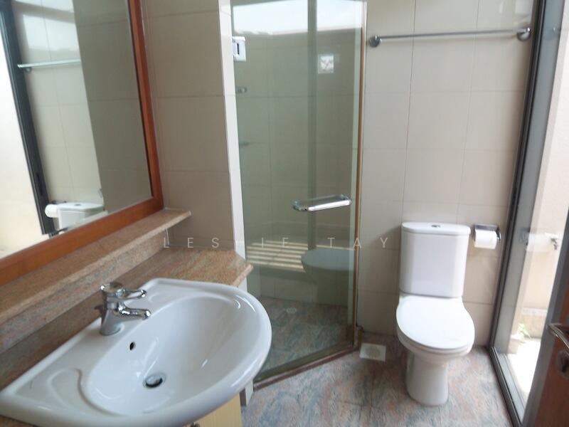 Stratton Green, Stratton Drive, 5 Bedrooms, 3,300 sqft, Terraced House For Rent, by Leslie Tay, 20430004 - PropertyGuru.com.sg