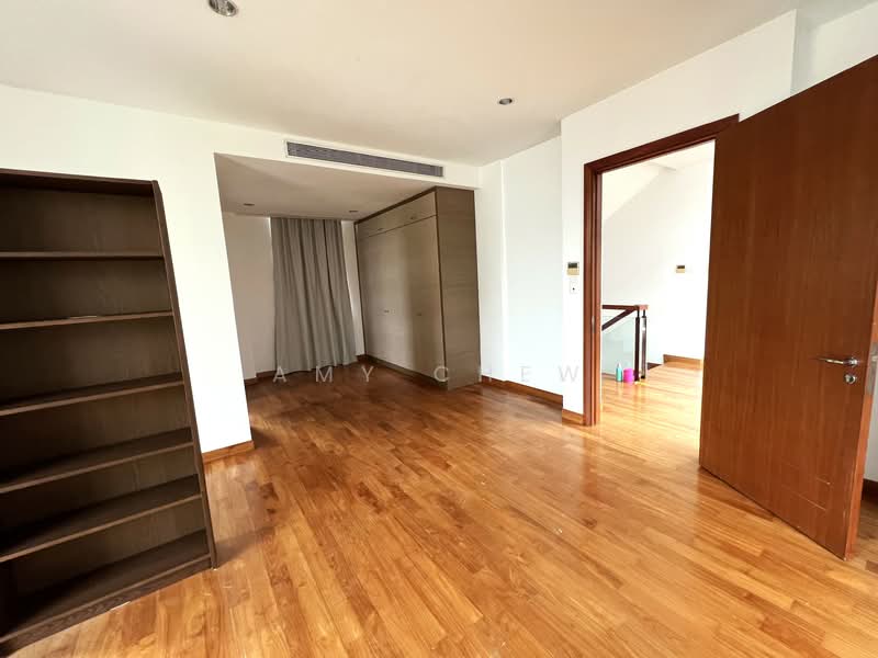 3 Lovely Detached Homes Available - See all 3, Hassle-Free, Dunsfold Drive, 6 Bedrooms, 4,800 sqft, Detached House For Rent, by Amy Chew, 20446874 - PropertyGuru.com.sg