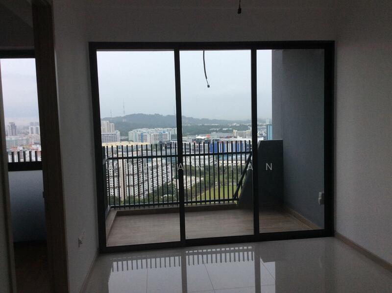J Gateway, 2 Gateway Drive, 1 Bedroom, 495 sqft, Condominium For Rent, by Adrian Tan, 20448946 - PropertyGuru.com.sg