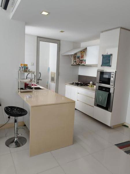 The Centris, 65 Jurong West Central 3, Boon Lay / Jurong / Tuas, 2 Bedrooms, 915 sqft, Apartment For Rent, by Goh Siak Kon (Ricky), 20459875 - Kitchen - PropertyGuru.com.sg