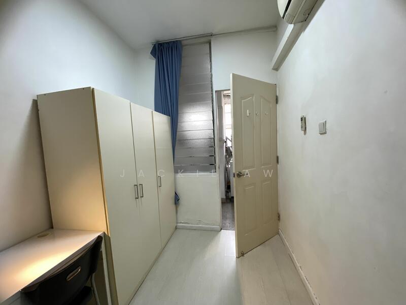 Orchard Towers, 400 Orchard Road, Room Rental, 90 sqft, Apartment For Rent, by Jackie Aw, 20465888 - PropertyGuru.com.sg