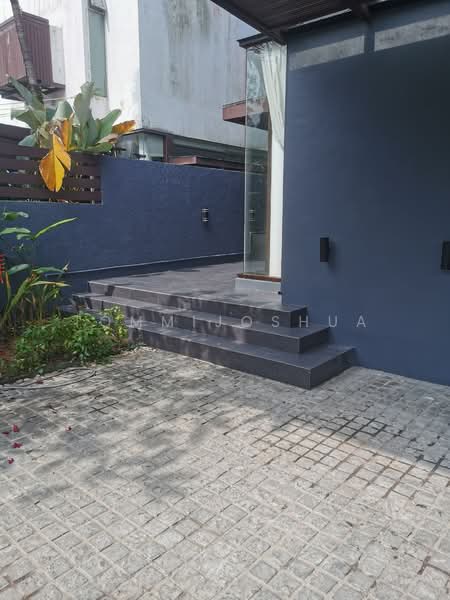 Linden Drive / Don't Miss, Linden Drive, 3 Bedrooms, 3,500 sqft, Semi-Detached House For Rent, by TOMMIJOSHUA ., 20475316 - PropertyGuru.com.sg