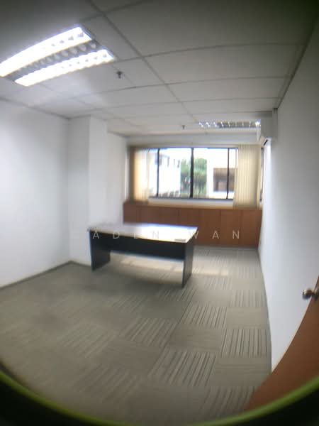 Tong Lee Building, 35 Kallang Pudding Road, Macpherson / Potong Pasir, 200 sqft, Light Industrial (B1) For Rent, by Caden Wan, 20475477 - CommercialGuru.com.sg