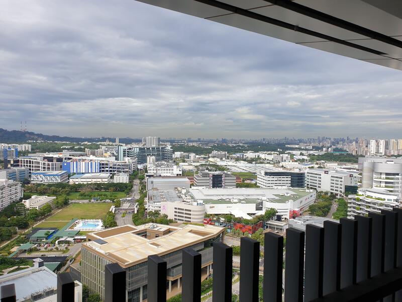 J Gateway, 6 Gateway Drive, 1 Bedroom, 474 sqft, Condominium For Rent, by Hillda Yap ヒルダｰ, 20477890 - Balcony view. Can see MBS! - PropertyGuru.com.sg