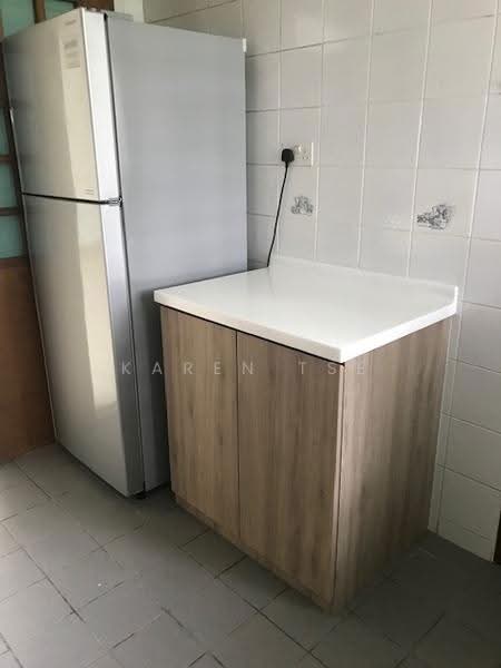Astor Green, 3 Pine Grove, Clementi Park / Upper Bukit Timah, 3 Bedrooms, 1,378 sqft, Condominium For Rent, by Karen Tse, 20482831 - kitchen - PropertyGuru.com.sg