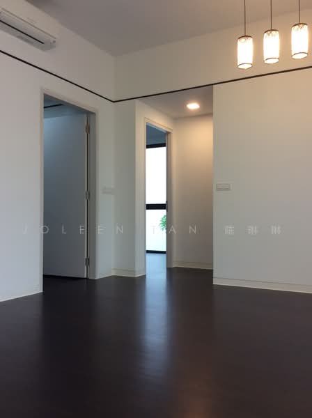 Village @ Pasir Panjang, 463 Pasir Panjang Road, 2 Bedrooms, 840 sqft, Condominium For Rent, by Joleen Tan 陈琳琳, 20485428 - Dining area for 6 seaters  - PropertyGuru.com.sg