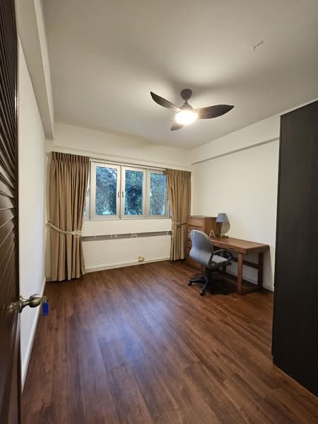 Neptune Court, 1 Marine Vista, 3 Bedrooms, 1,636 sqft, Apartment For Rent, by Gina Chan, 20492655 - Room 2 - PropertyGuru.com.sg