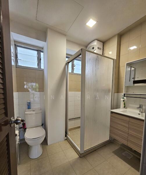 Neptune Court, 1 Marine Vista, 3 Bedrooms, 1,636 sqft, Apartment For Rent, by Gina Chan, 20492655 - Common Bathroom - PropertyGuru.com.sg