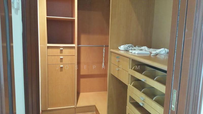 Melrose Park, 93 Kellock Road, Tanglin / Holland / Bukit Timah, 4 Bedrooms, 1,464 sqft, Condominium For Rent, by Joe Sim, 20503521 - Master room walk-in closet - PropertyGuru.com.sg