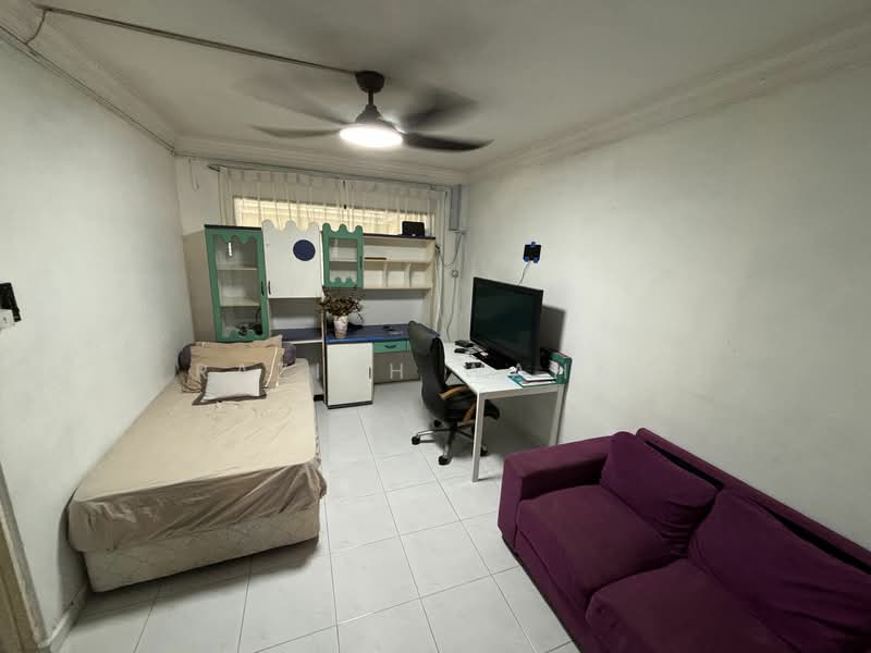 331 Woodlands Avenue 1, 331 Woodlands Avenue 1, 2 Bedrooms, 775 sqft, HDB Flat For Rent, by Raziah Wahab, 20508872 - Common Room
 - PropertyGuru.com.sg