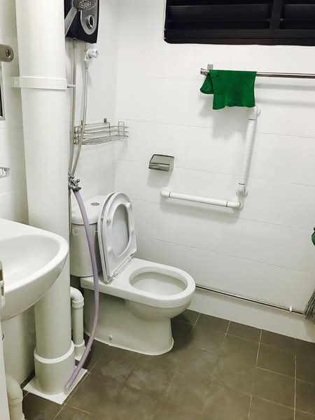 350 Clementi Avenue 2, 350 Clementi Avenue 2, Room Rental, 200 sqft, HDB Flat For Rent, by Cheryl Aw, 20518356 - PropertyGuru.com.sg