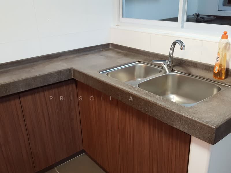 5 Lorong Lew Lian, 5 Lorong Lew Lian, 2 Bedrooms, 688 sqft, HDB Flat For Rent, by Priscilla Lum, 20520411 - PropertyGuru.com.sg