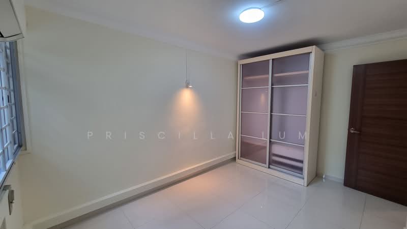 5 Lorong Lew Lian, 5 Lorong Lew Lian, 2 Bedrooms, 688 sqft, HDB Flat For Rent, by Priscilla Lum, 20520411 - PropertyGuru.com.sg