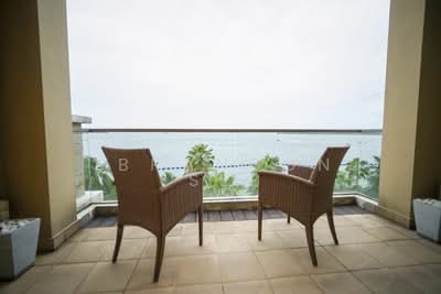 For Sale - The Berth by the Cove