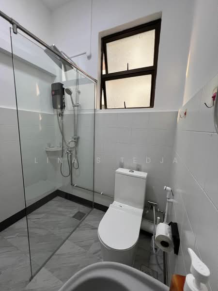 Kim Sia Court, 9 Jalan Jintan, Room Rental, 250 sqft, Apartment For Rent, by Lina S Tedja, 20527636 - PropertyGuru.com.sg