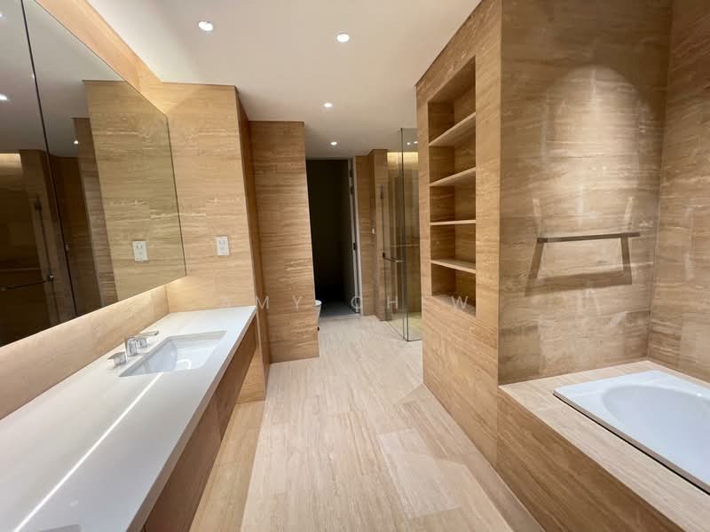 For Rent - The Colonnade