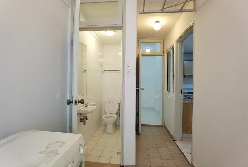 Royal Palm Mansions, 330 Pasir Panjang Road, 3 Bedrooms, 1,238 sqft, Condominium For Rent, by Ella Sherman, 20545389 - PropertyGuru.com.sg