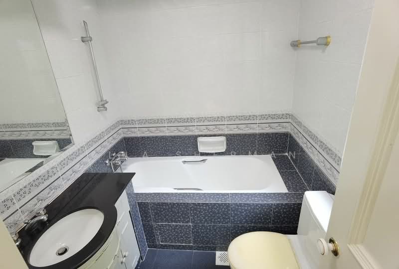 Royal Palm Mansions, 330 Pasir Panjang Road, 3 Bedrooms, 1,238 sqft, Condominium For Rent, by Ella Sherman, 20545389 - PropertyGuru.com.sg