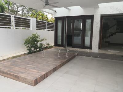 For Sale - 3 levels +terrace, Large renovated house, Square shaped land (RARE!)