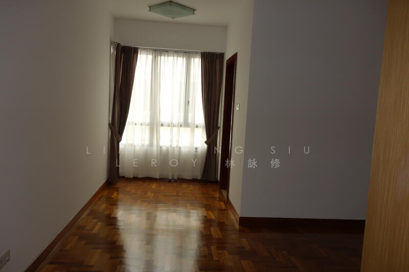 3 levels +terrace, Large renovated house, Square shaped land (RARE!), Cashew, 5 Bedrooms, 4,000 sqft, Corner Terrace For Sale, by Lim Yeong Siu Leroy 林詠修, 20548943 - Bedroom 1 (back) - PropertyGuru.com.sg