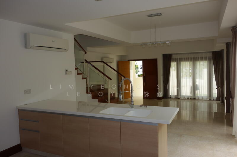3 levels +terrace, Large renovated house, Square shaped land (RARE!), Cashew, 5 Bedrooms, 4,000 sqft, Corner Terrace For Sale, by Lim Yeong Siu Leroy 林詠修, 20548943 - Dry kitchen: looking towards living room - PropertyGuru.com.sg