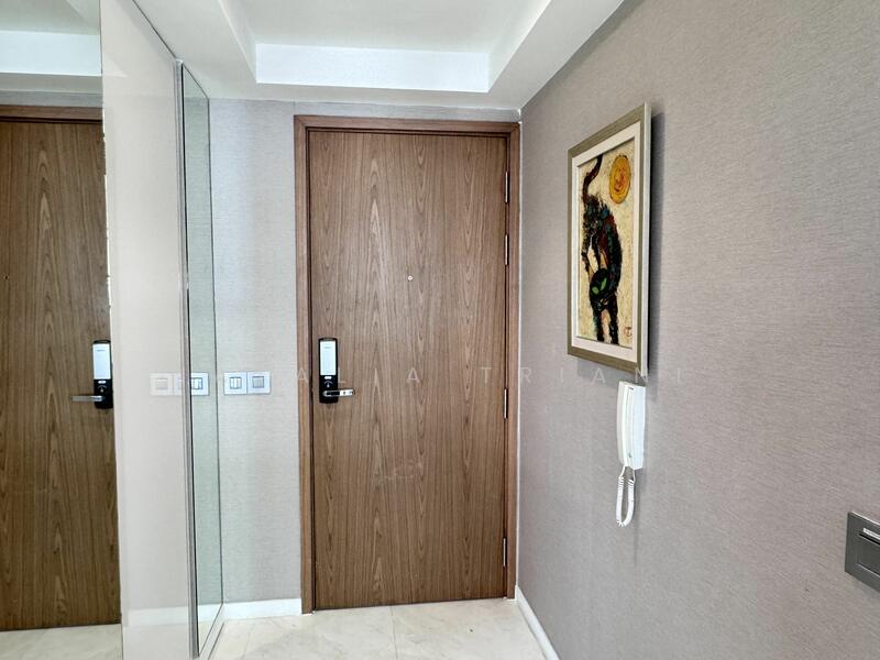 Suites at Orchard, 38 Handy Road, 3 Bedrooms, 1,550 sqft, Condominium For Rent, by Natalia Triani, 20549882 - Main Entrance - lower floor - PropertyGuru.com.sg