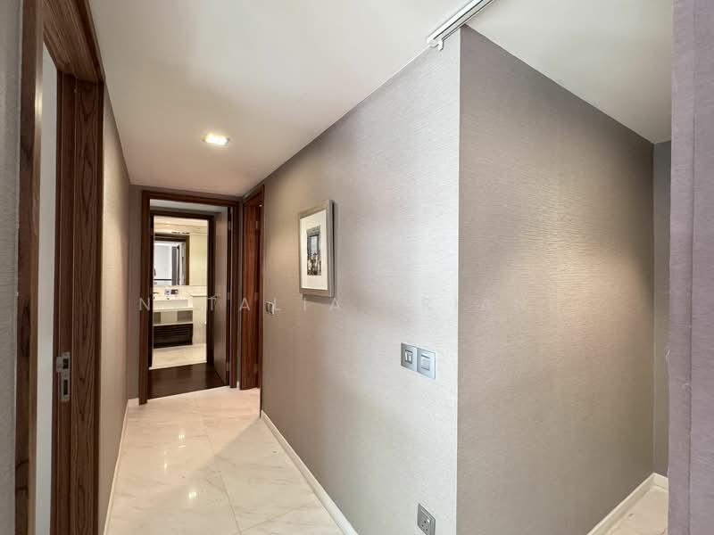 Suites at Orchard, 38 Handy Road, 3 Bedrooms, 1,550 sqft, Condominium For Rent, by Natalia Triani, 20549882 - Corridor - upstairs - PropertyGuru.com.sg