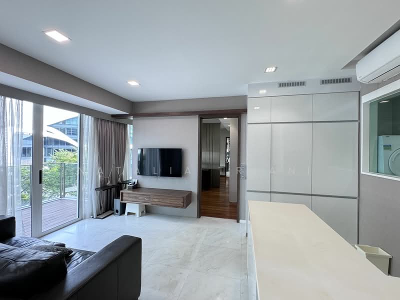 Suites at Orchard, 38 Handy Road, 3 Bedrooms, 1,550 sqft, Condominium For Rent, by Natalia Triani, 20549882 - Living Room - PropertyGuru.com.sg